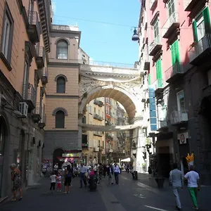 Apartment Incanto A Chiaia, Naples