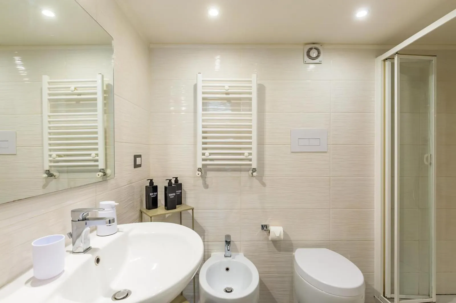 Napoli Relax Rooms-Vicino Lungomare-